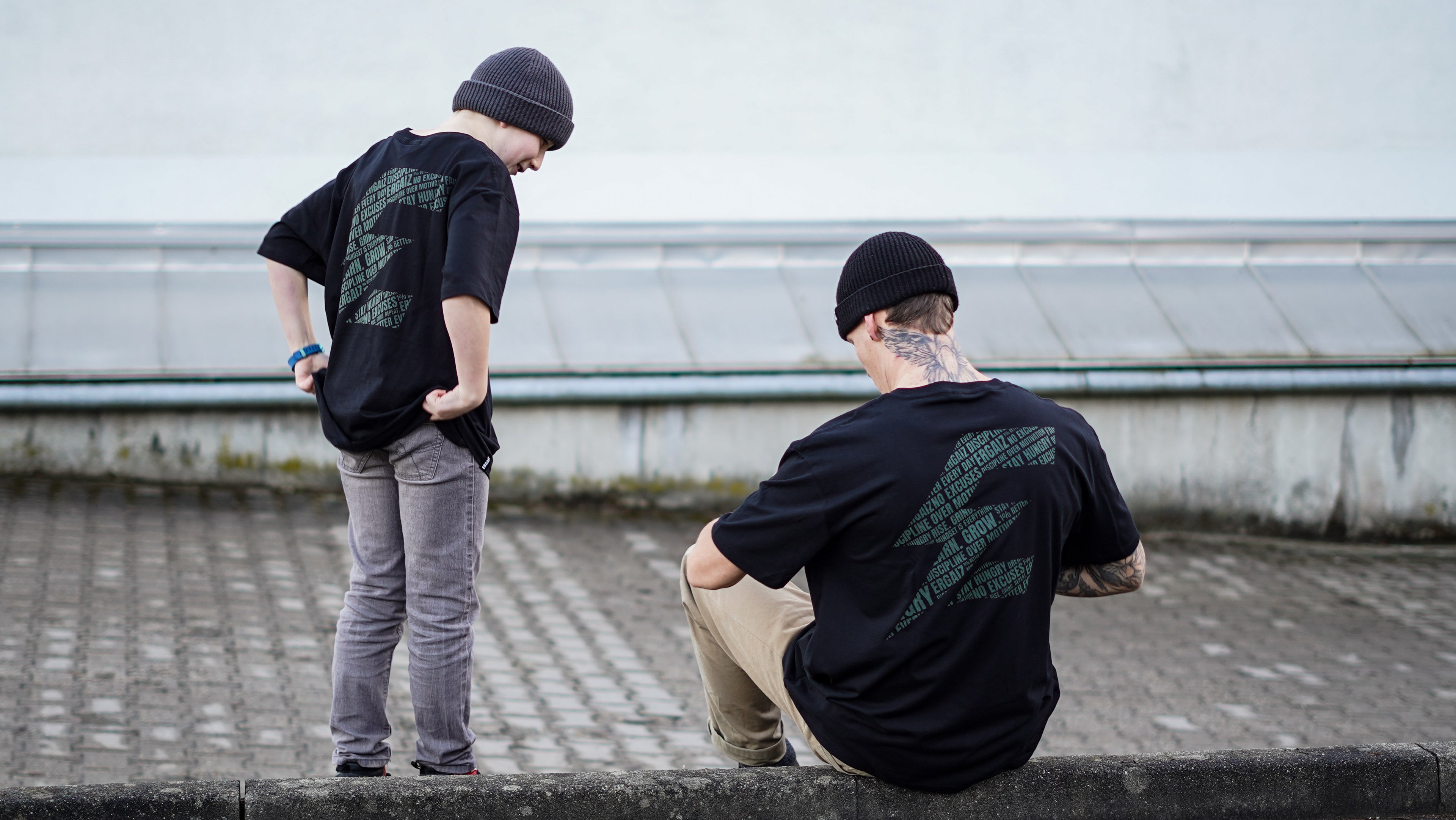 ERGAIZ Glow in the Dark Shirt – Light Organic